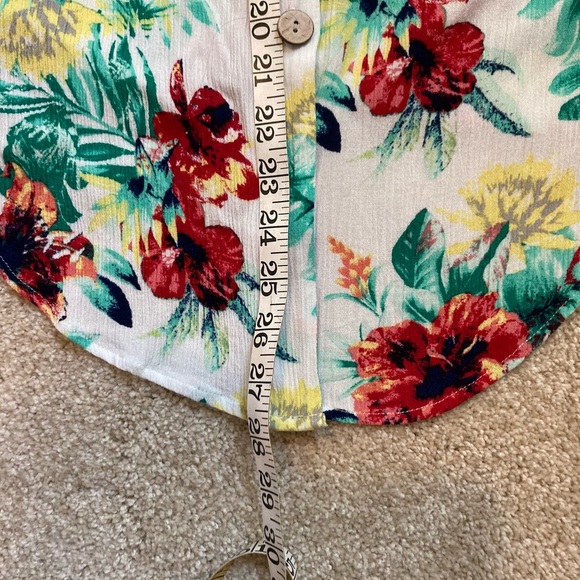 Beautiful matching set. Top and skirt Cool comfy rayon, crinkled material. Sz PM - Picture 11 of 16